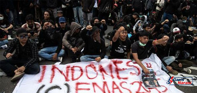 Hapus Sekarang! Kisah Warga Diretas Usai Kritik di Media Sosial