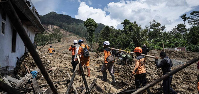 Longsor Banjarnegara Puluhan Warga Hilang, Rumah Tertimbun