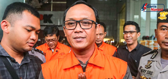 Goda Jurnalis di KPK, Bupati Lampung Tengah 'Tak Tahu Malu' Usai Jadi Tersangka Korupsi